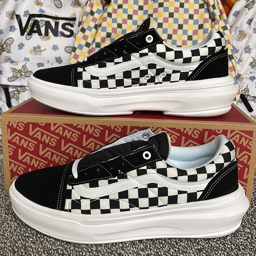 Vans Men’s Old Skool Over
Checkerboard Black/Checkered 
VN0A7Q5E95Y Platforms